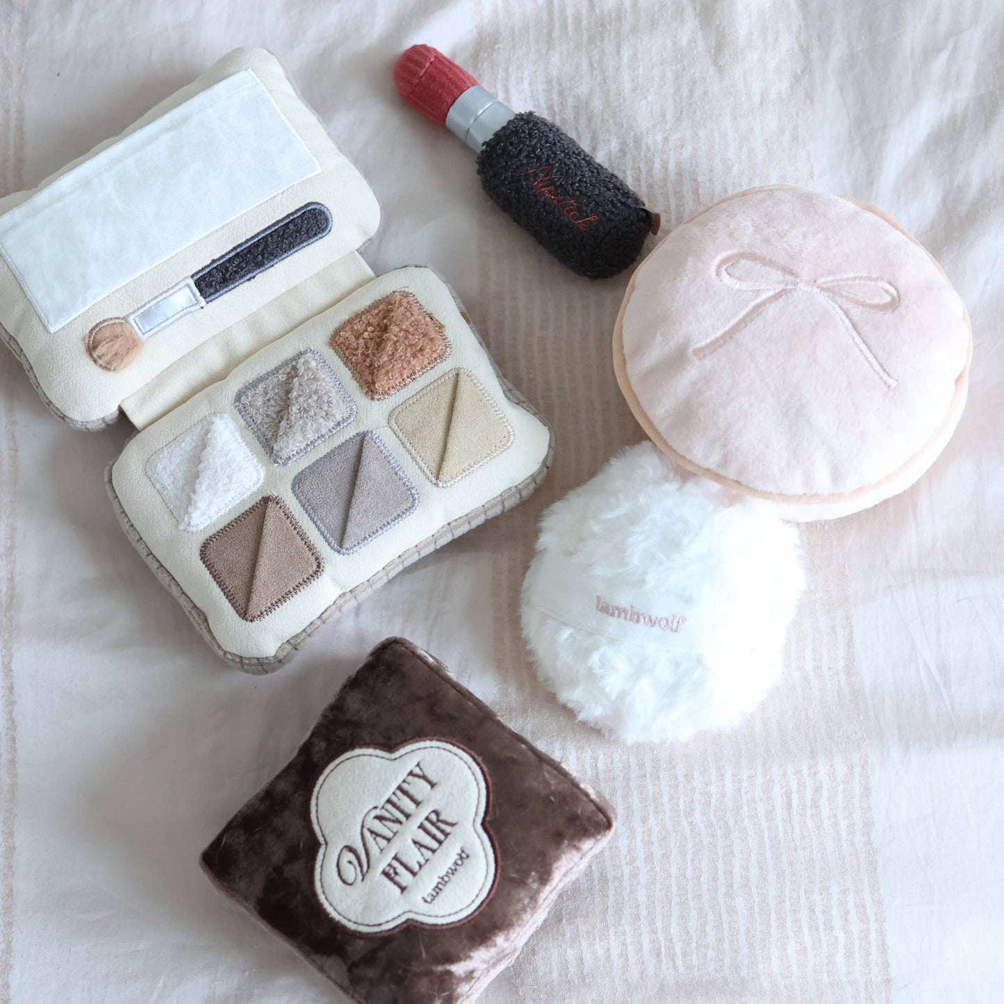 Lambwolf Collective - Eyeshadow Palette Enrichment Toy