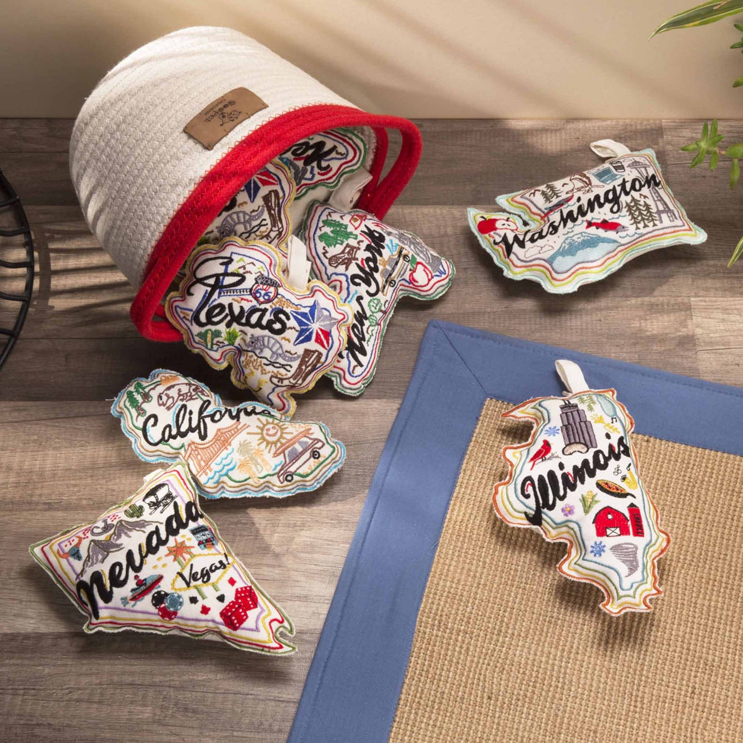 Speckle and Spot by Ore’ Originals - Wish You Were Here Dog Toy | Washington
