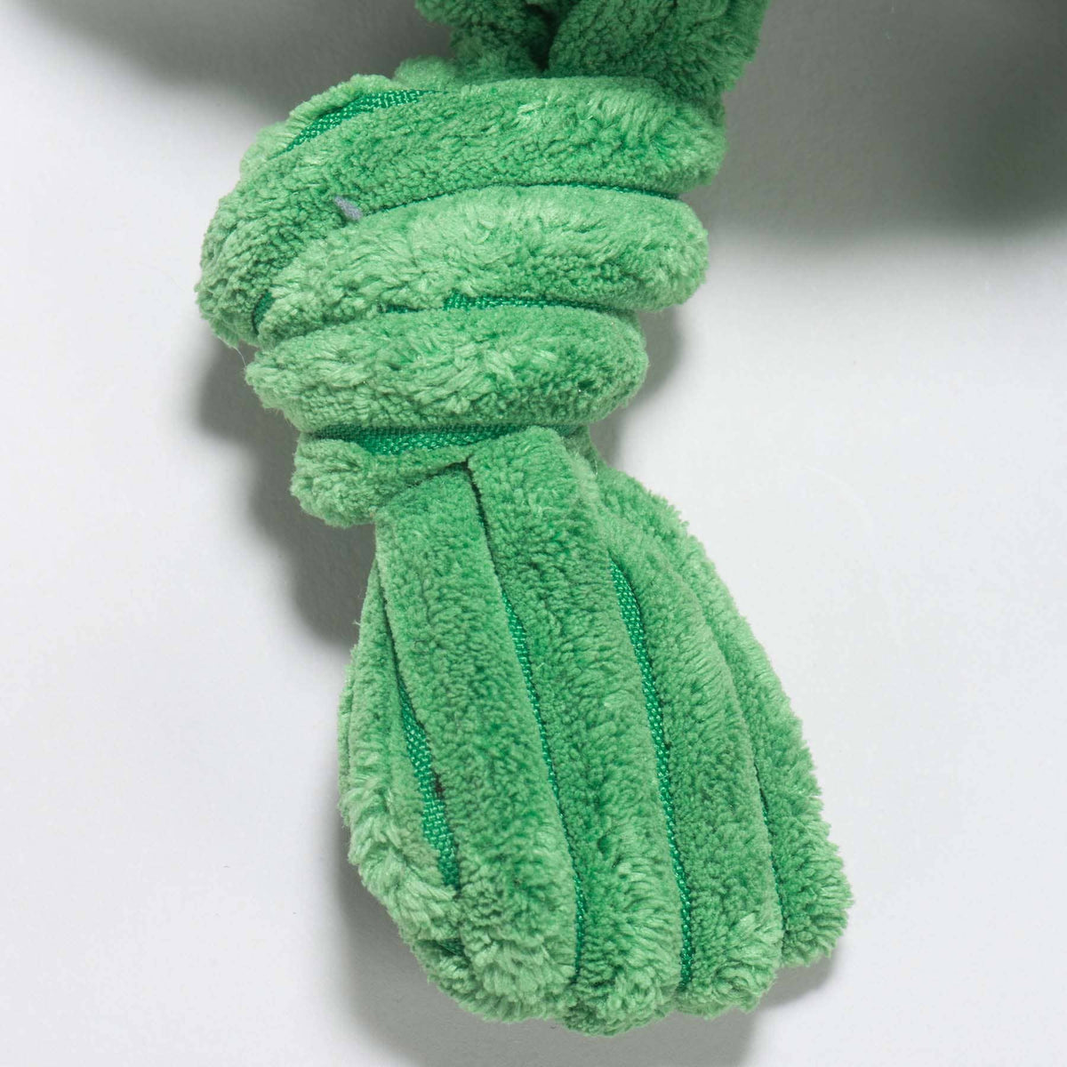 HuggleGroup - Fergie Frog Knottie®