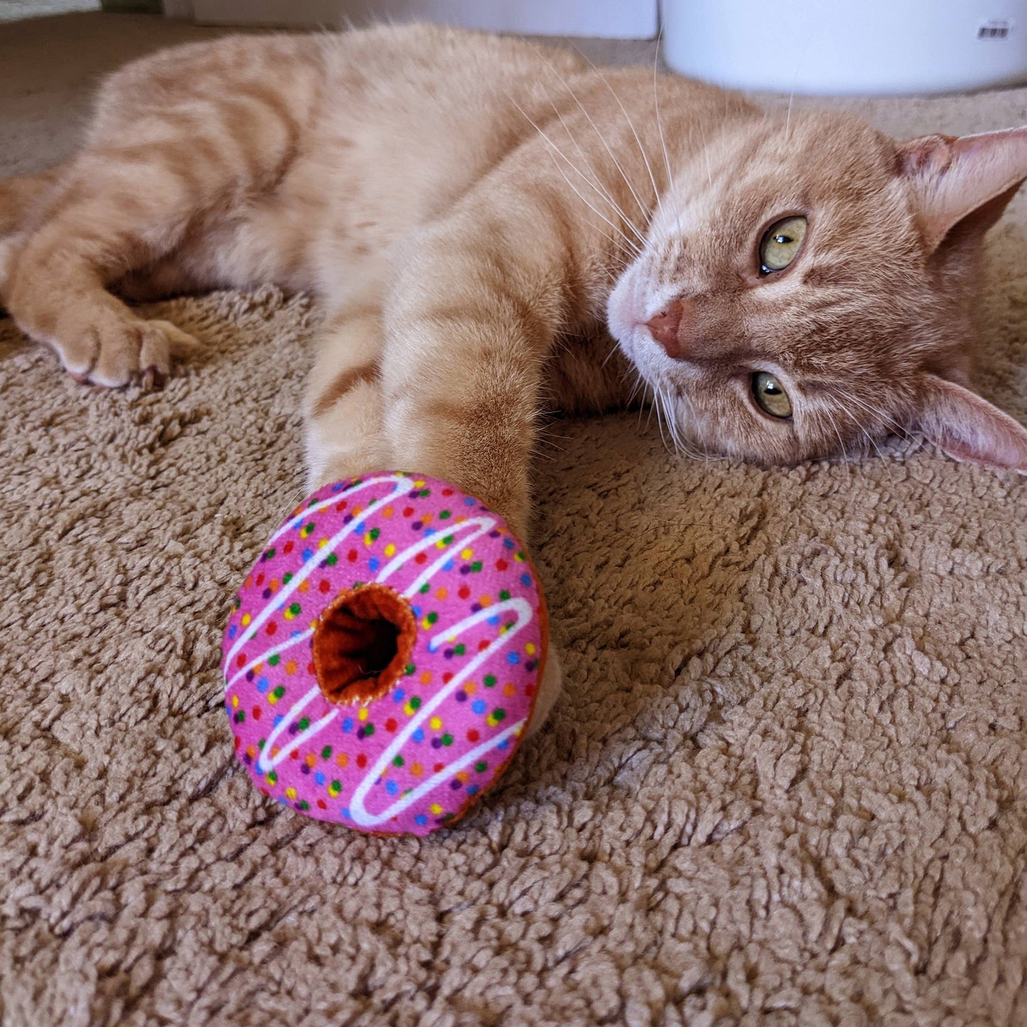 Huxley & Kent - Strawberry Donut Cat Toy
